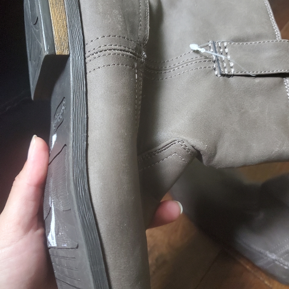 Brown short boots size 6.5 never worn by faded glory - Picture 5 of 6